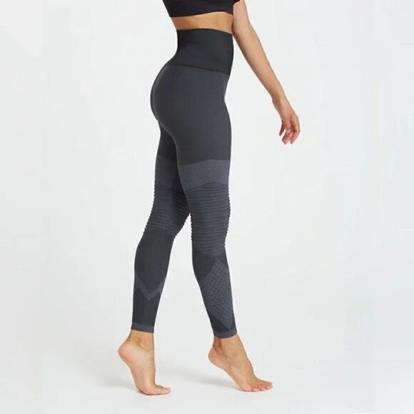 Spanx Seamless Moto Leggings Womens Medium (Sz 6-8) Very Black Shaping Ankle NEW - Picture 2 of 13